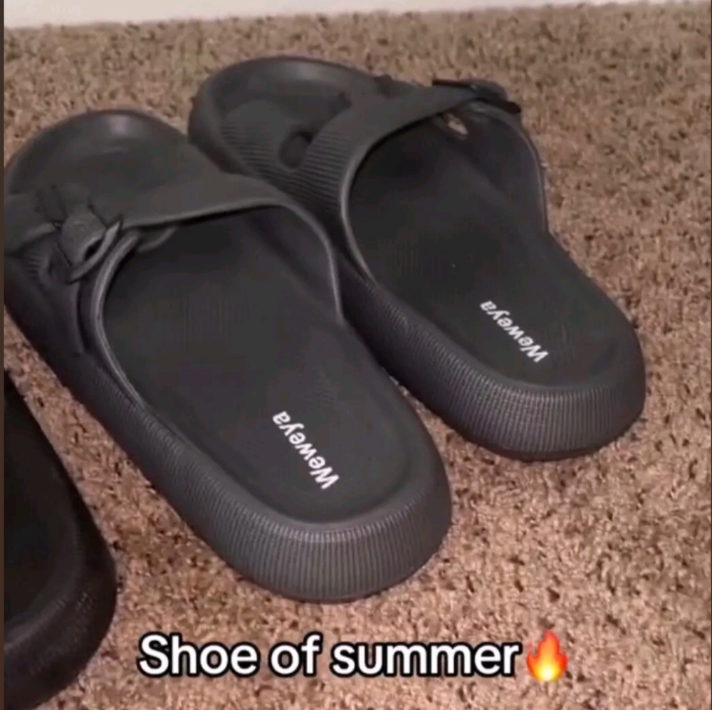WeWoreWhat Black Athletic Slides